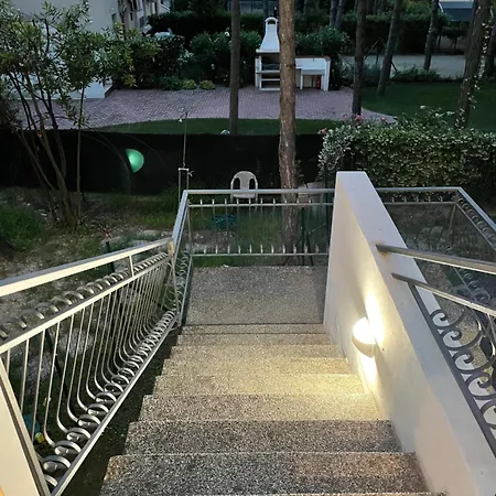 Antonietta 4, Relax Nella Pineta 公寓 比比翁